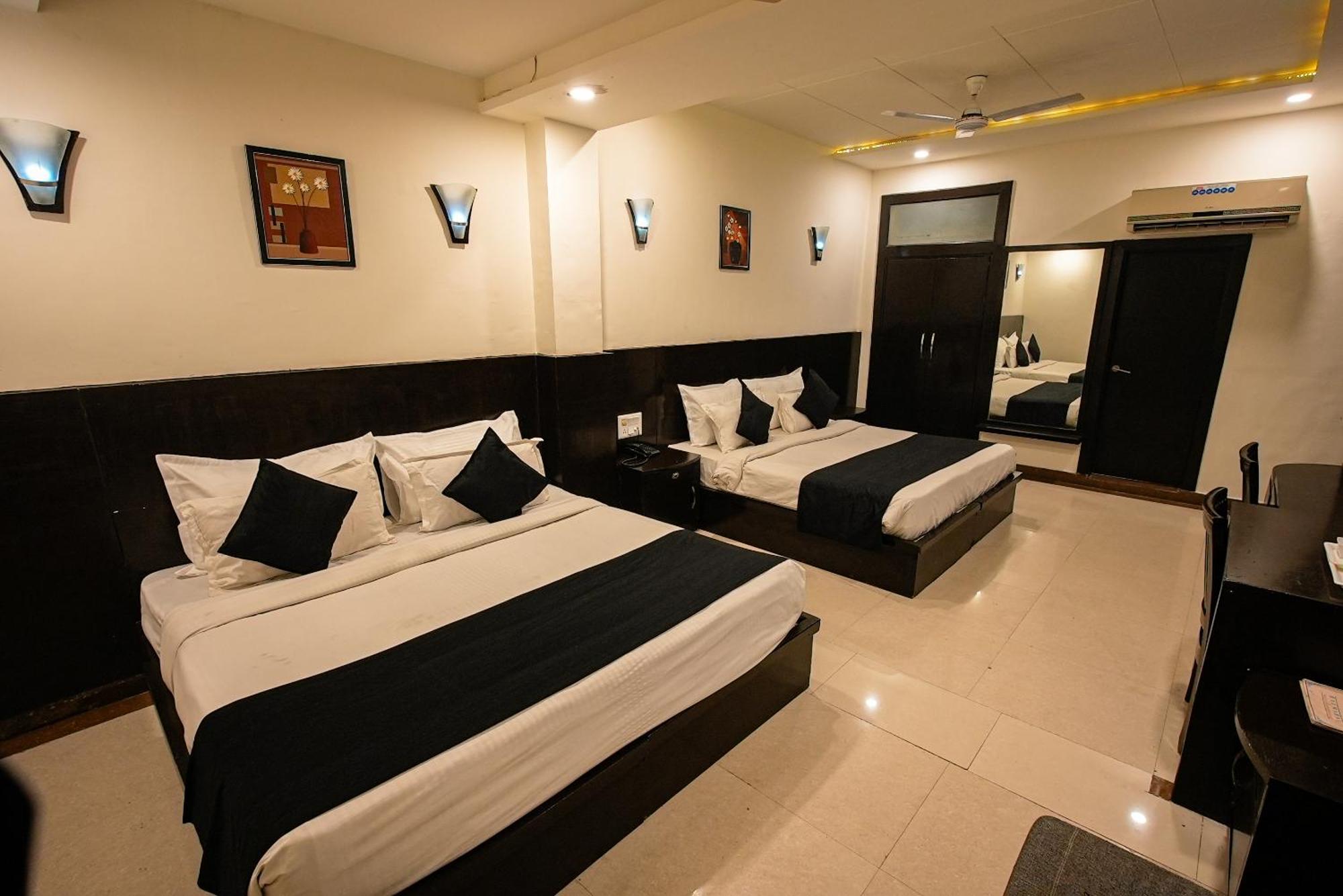 Hotel East Gate Agra  Exterior foto